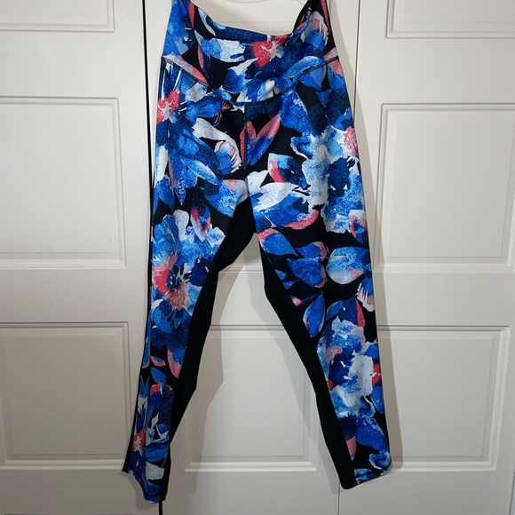 Pennington’s Nola Activewear Leggings - Picture 4 of 9